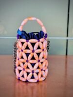 Sac à main Ayala – Mini sac perlé artisanal africain rose pêche et violet