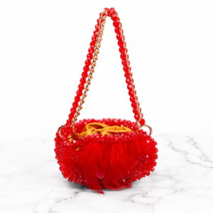 Nzuri Ya Moto – Sac à Main Perlé Rouge à Plumes | Sacoches de Paty