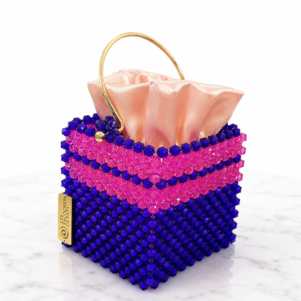 Zuri Royale – Sac à Main Perlé Violet & Rose Sacoches de Paty1 Zuri Royale – Sac à Main Perlé Violet & Rose | Sacoches de Paty – Image 1